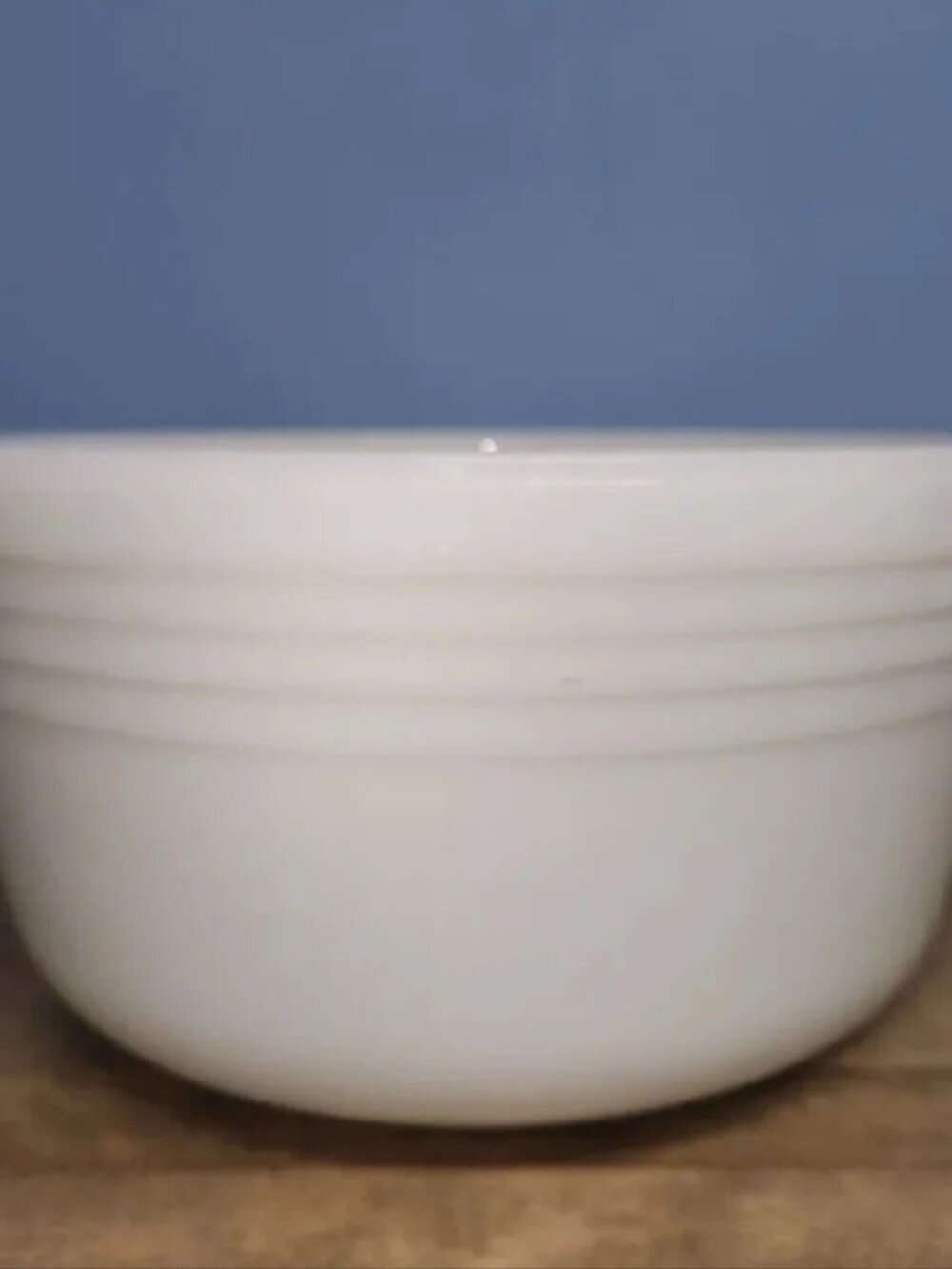 Pyrex  Ribbed Milk Glass 4 Qt Mixing Bowl